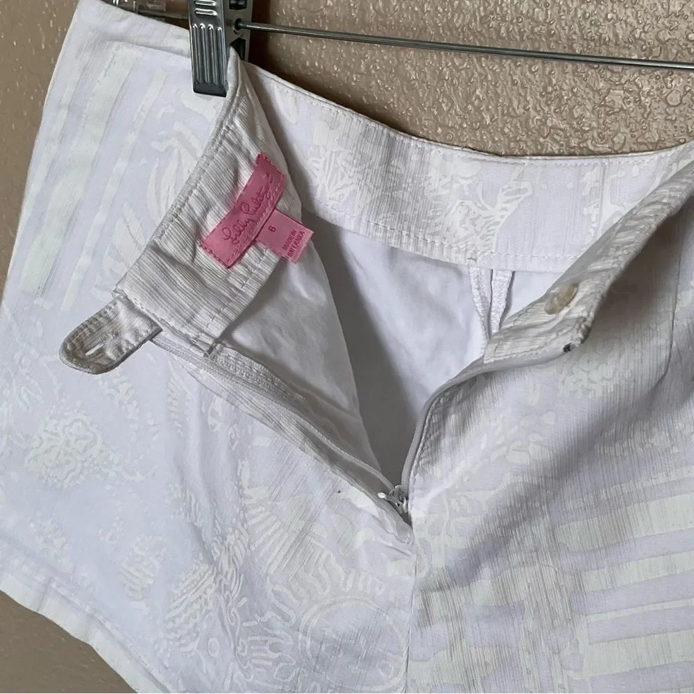 Lilly Pulitzer 100% Cotton White on White Crochet/Floral Back Zip Shorts Size 6
